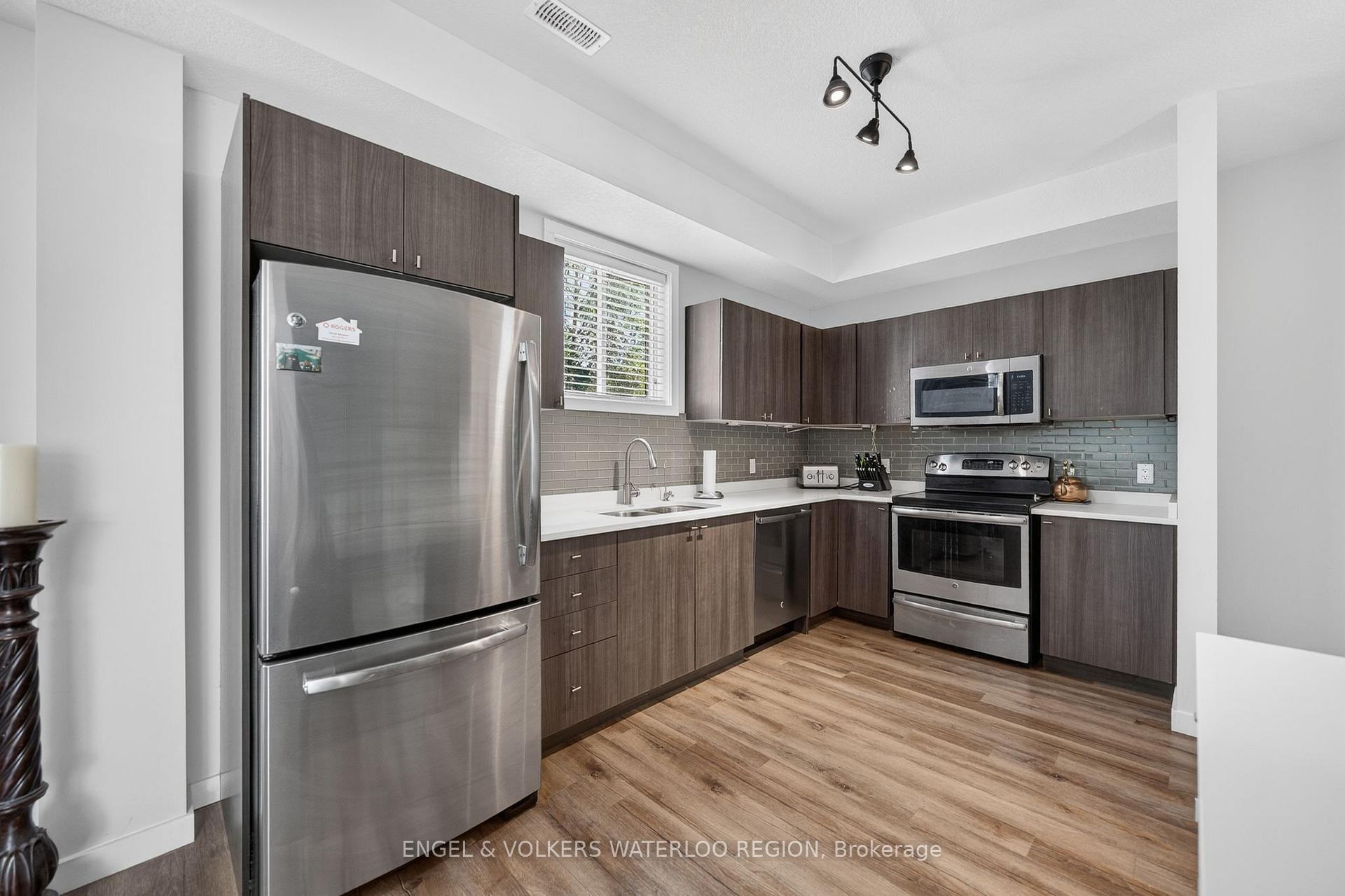 Photo 12 of 519 Duke Street W, Kitchener, Fairfield — HOMEH