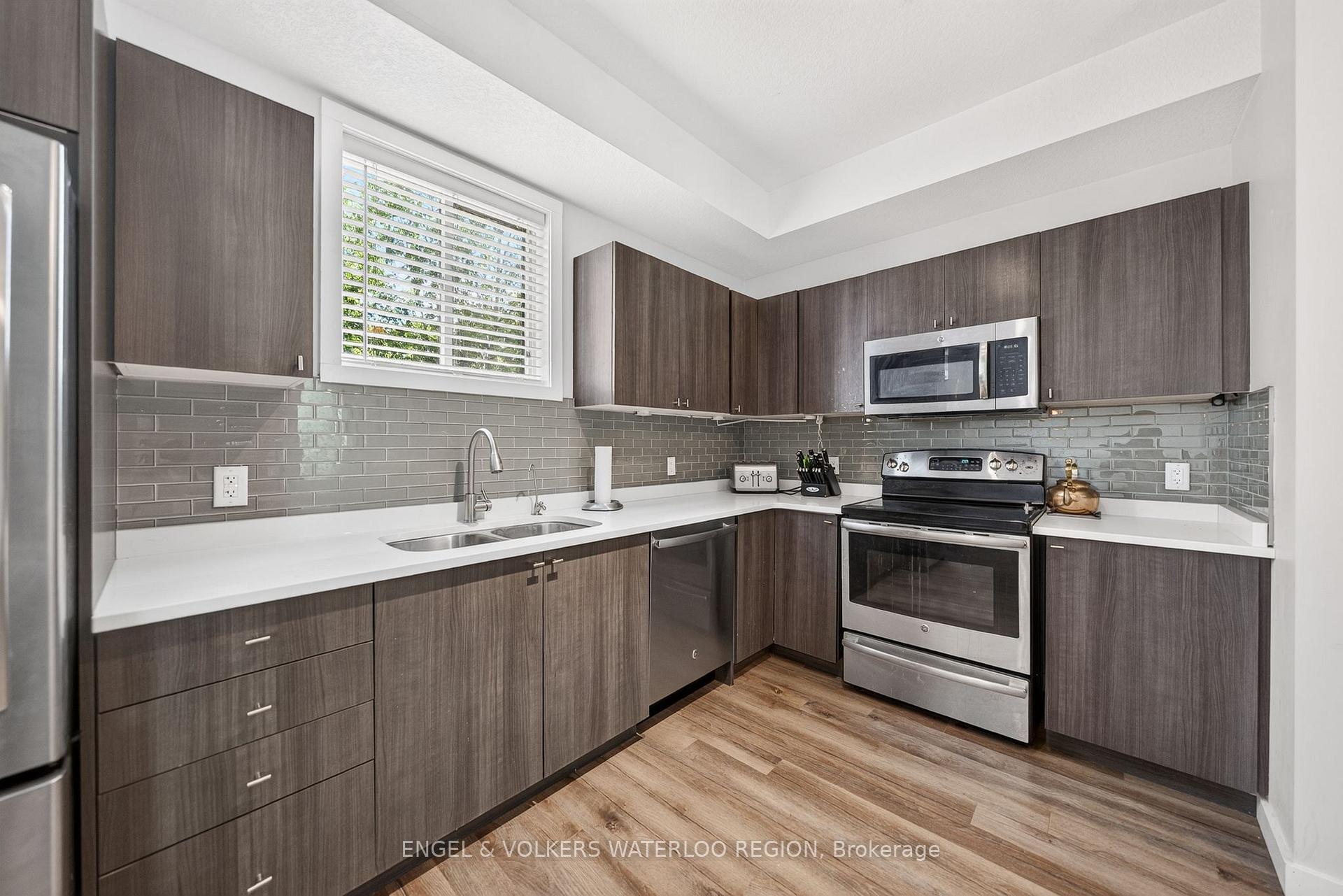 Photo 13 of 519 Duke Street W, Kitchener, Fairfield — HOMEH