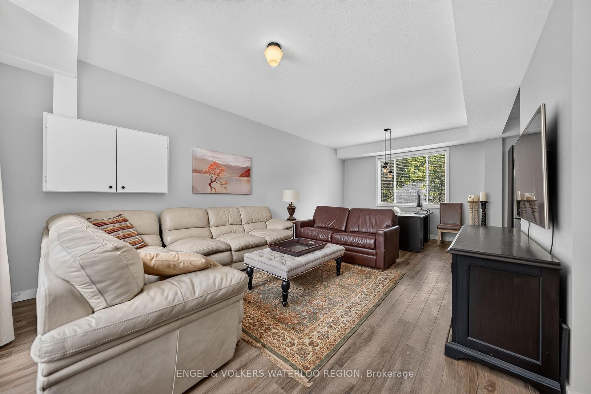 Photo 17 of 519 Duke Street W, Kitchener, Fairfield — HOMEH