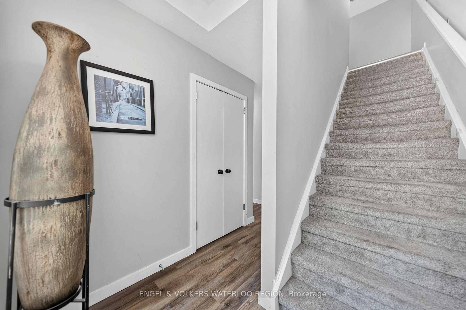 Photo 20 of 519 Duke Street W, Kitchener, Fairfield — HOMEH