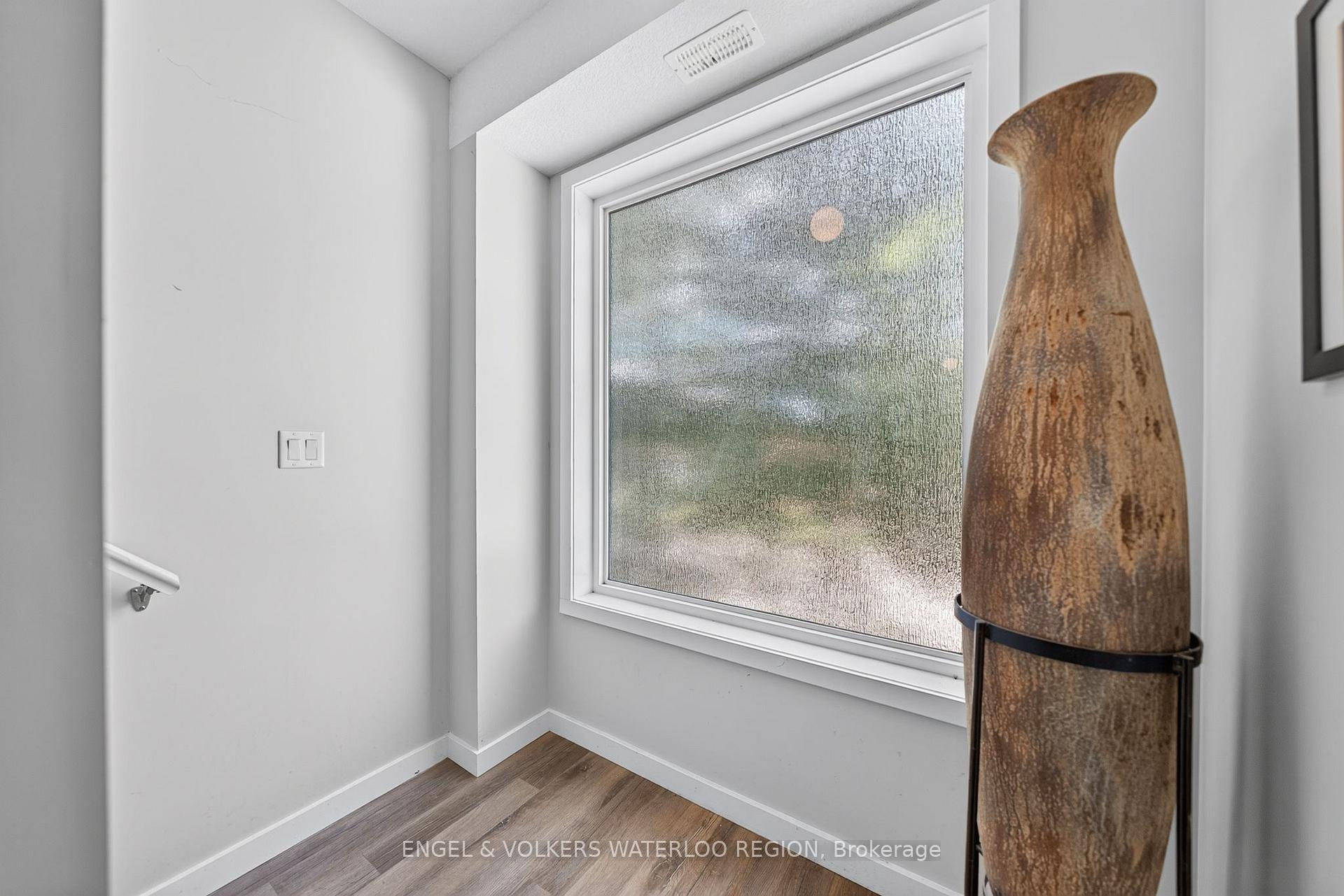 Photo 21 of 519 Duke Street W, Kitchener, Fairfield — HOMEH