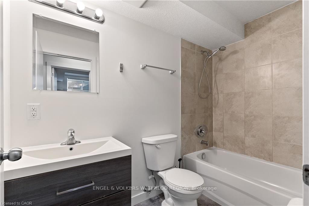 Photo 42 of 519 Duke Street W, Kitchener, Fairfield — HOMEH