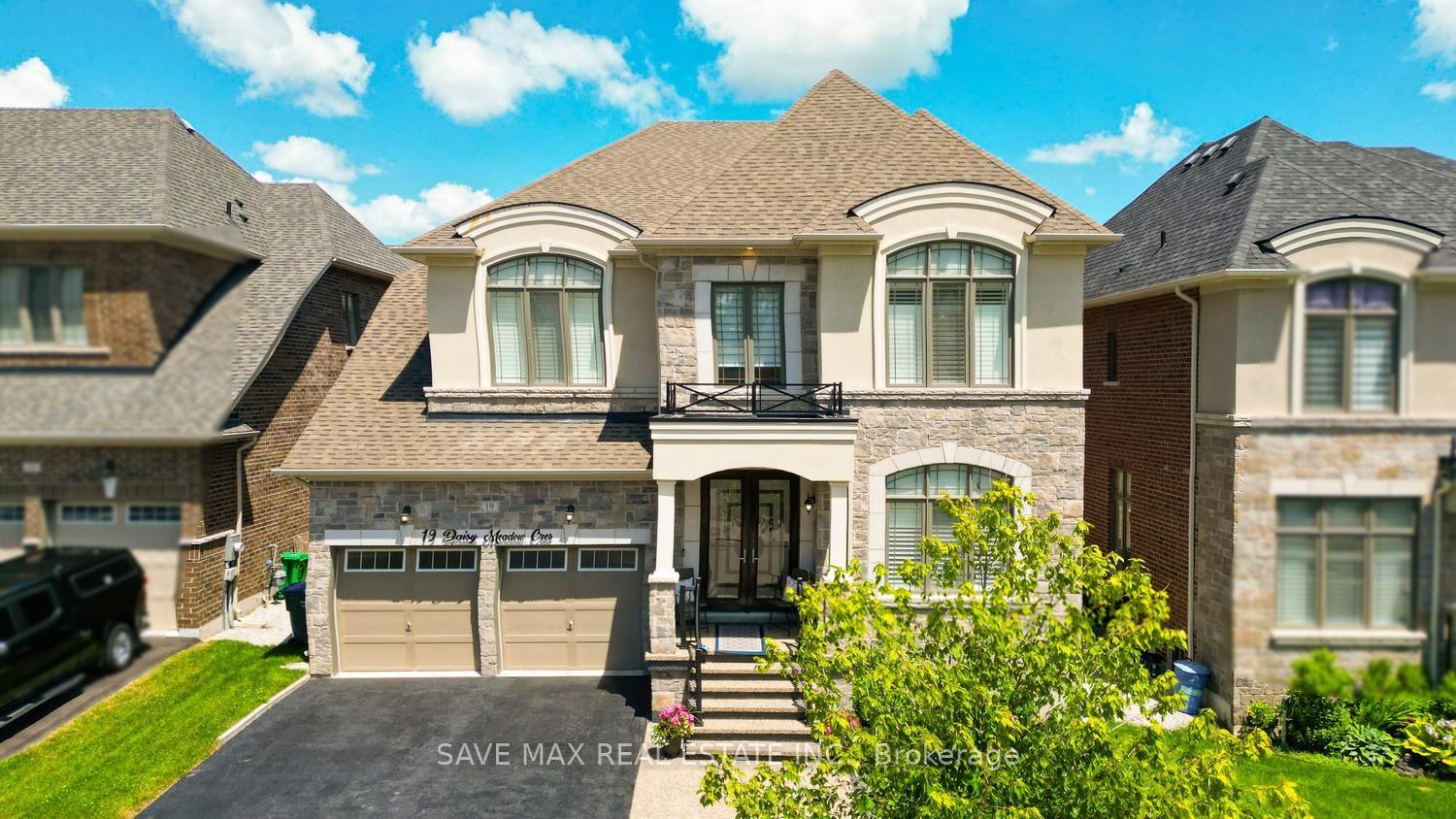 Photo 2 of 19 Daisy Meadow Crescent, Caledon, Caledon East — HOMEH