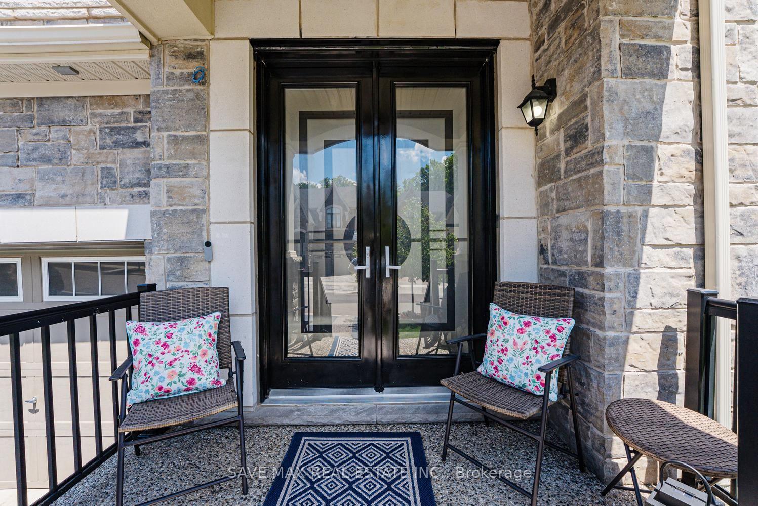 Photo 5 of 19 Daisy Meadow Crescent, Caledon, Caledon East — HOMEH