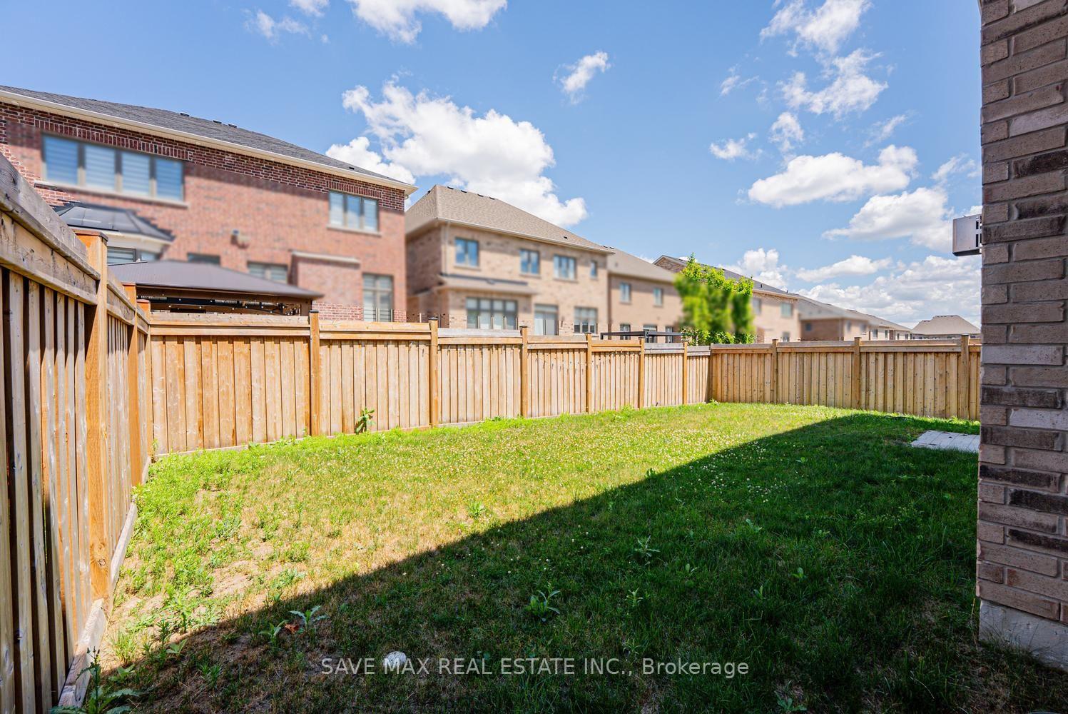 Photo 47 of 19 Daisy Meadow Crescent, Caledon, Caledon East — HOMEH