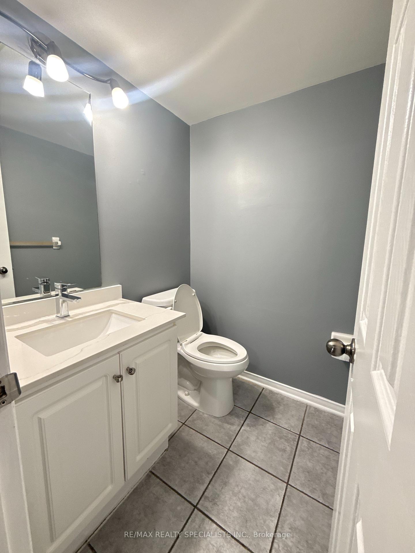 Photo 5 of Unit 51, 9800 Mclaughlin Road, Brampton, Fletcher's Creek Village — HOMEH
