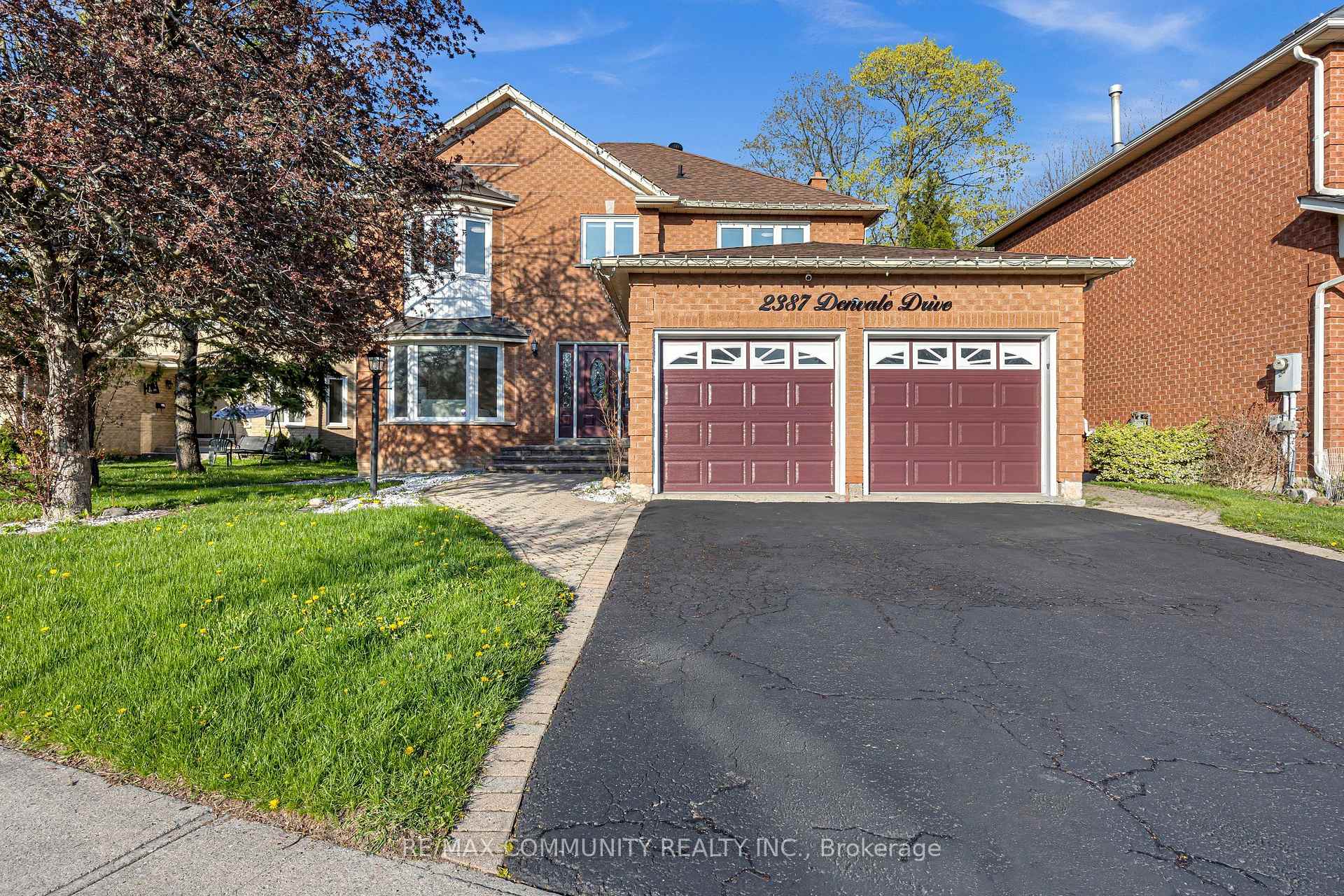 Photo 2 of 2387 Denvale Drive, Pickering, Brock Ridge — HOMEH
