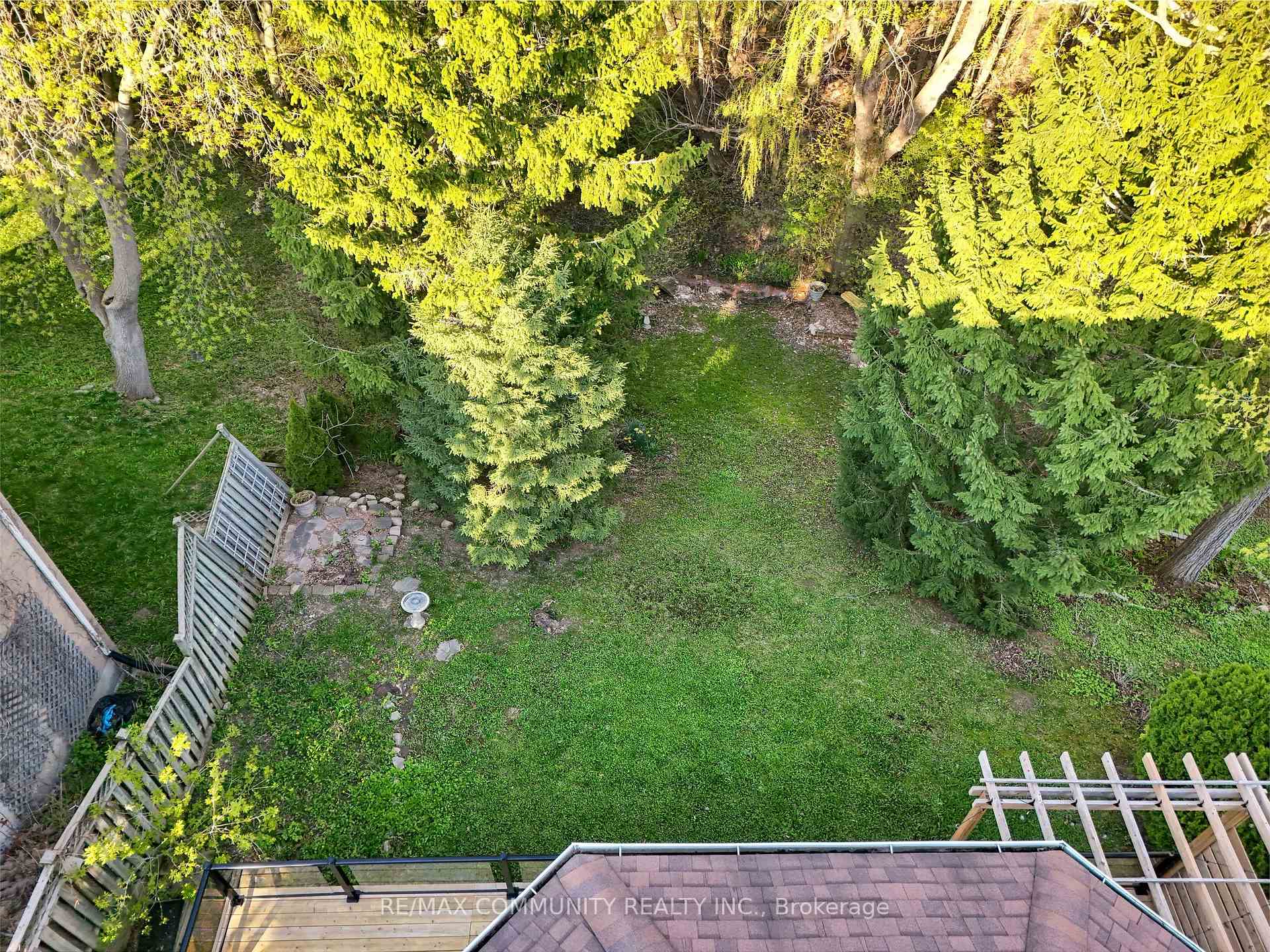 Photo 4 of 2387 Denvale Drive, Pickering, Brock Ridge — HOMEH