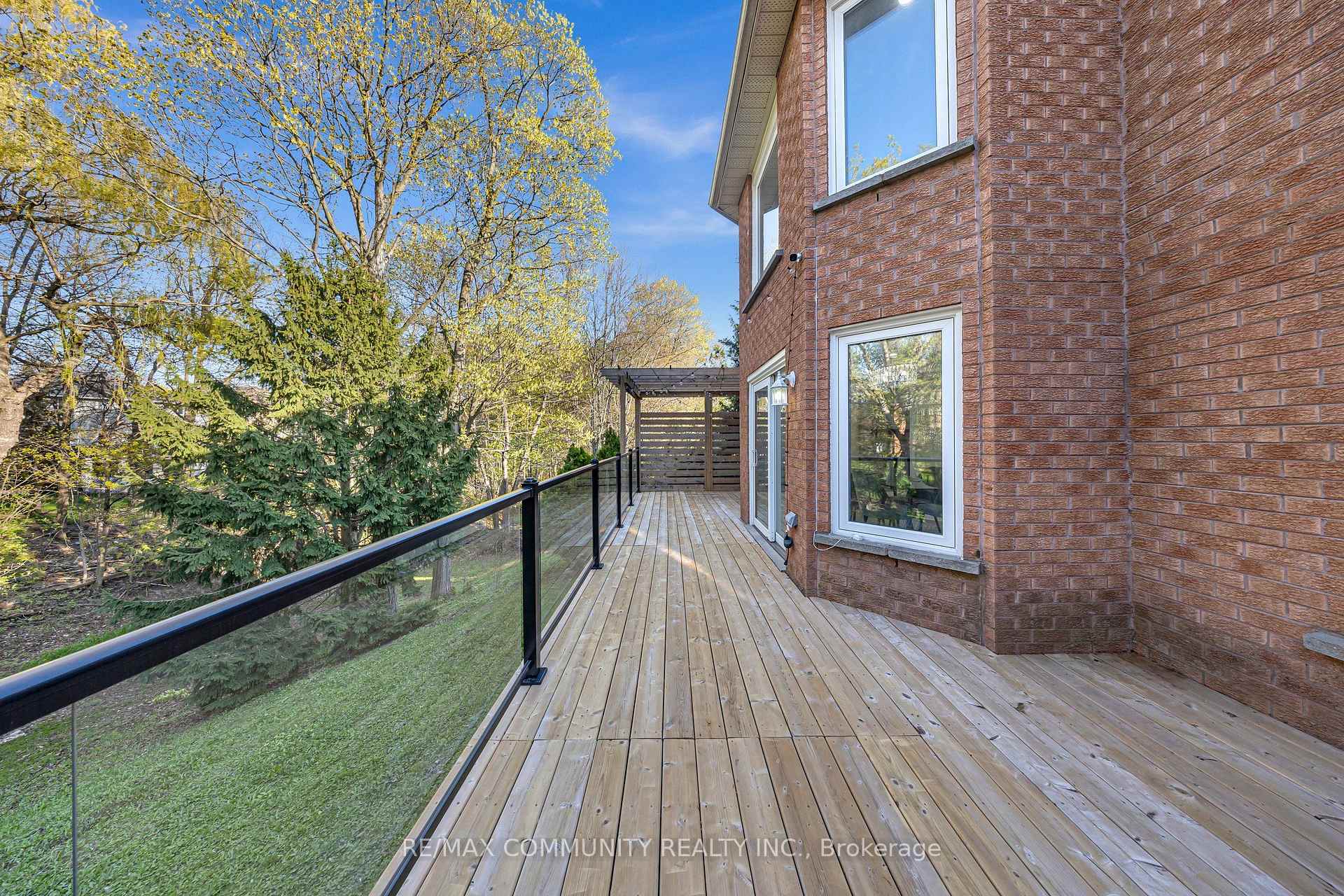 Photo 5 of 2387 Denvale Drive, Pickering, Brock Ridge — HOMEH