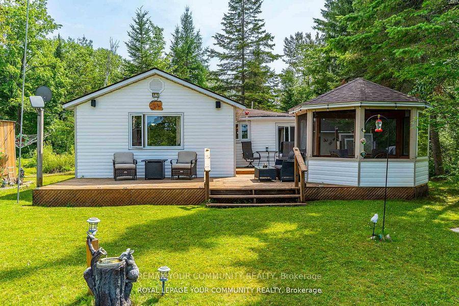 Photo of 1139 Canuck Trail