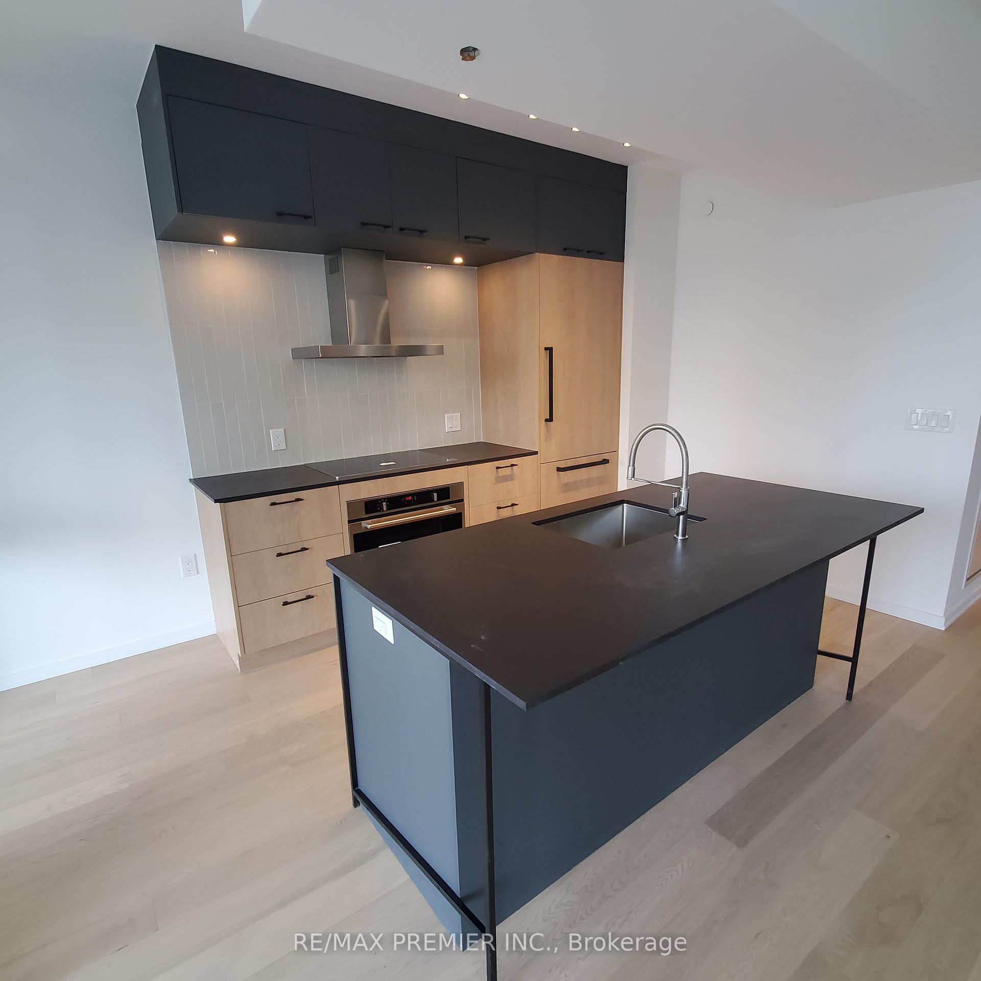 Photo 4 of Unit 710, 41 Dovercourt Road, Toronto, Niagara — HOMEH