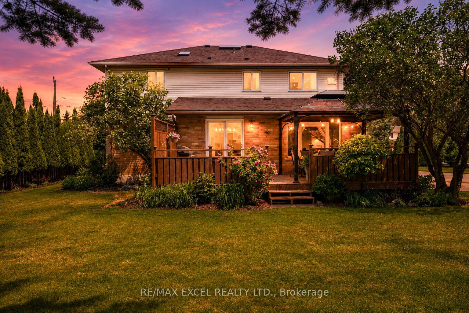 Photo 2 of 1032 Sunset Drive, Wellesley — HOMEH