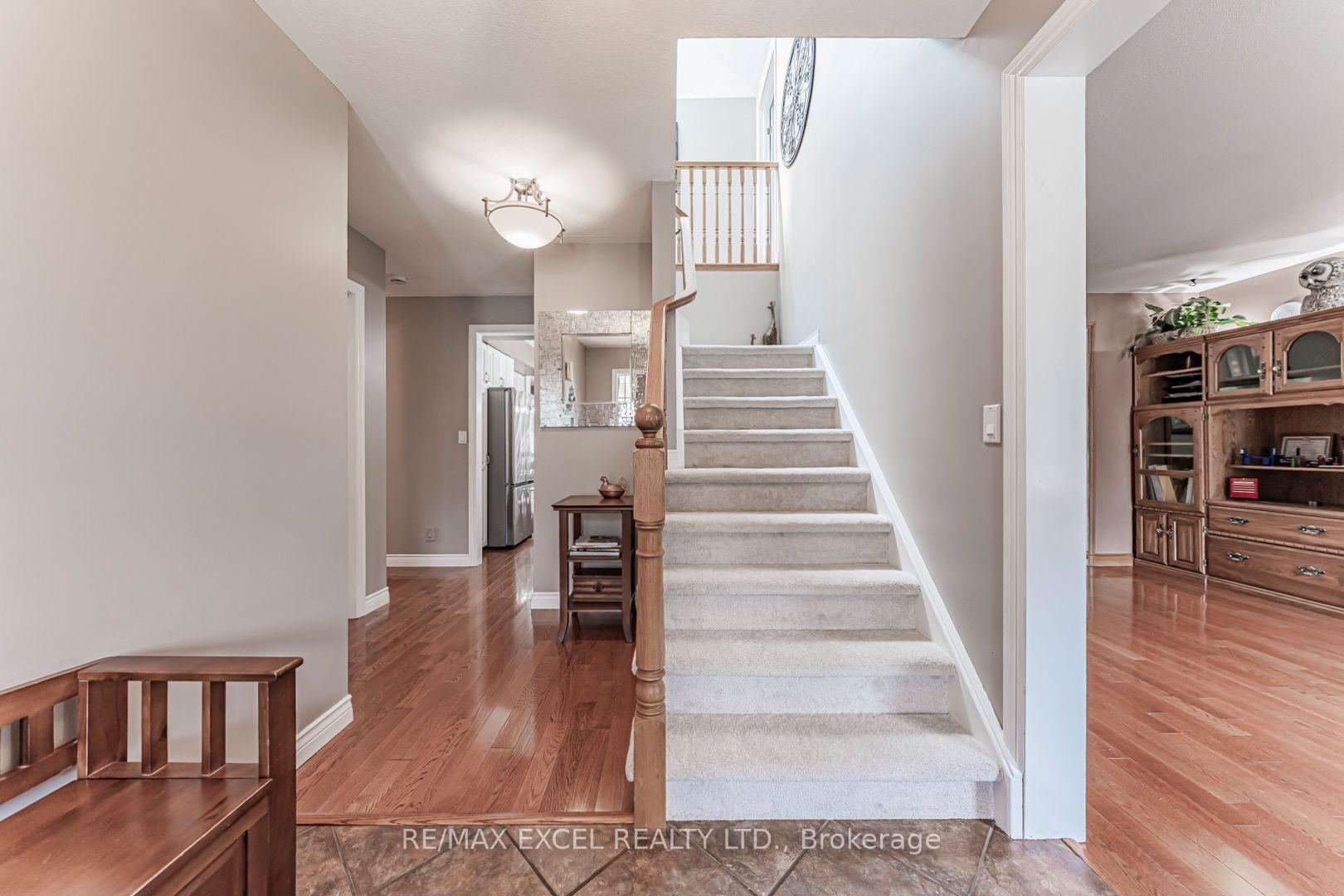 Photo 18 of 1032 Sunset Drive, Wellesley — HOMEH