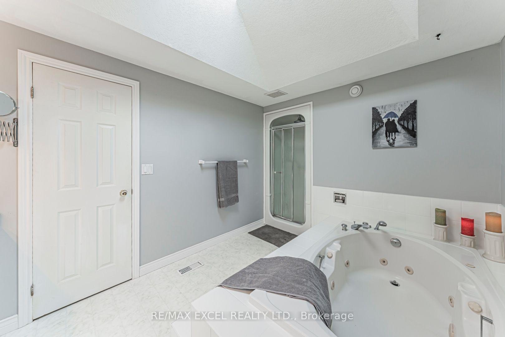Photo 23 of 1032 Sunset Drive, Wellesley — HOMEH