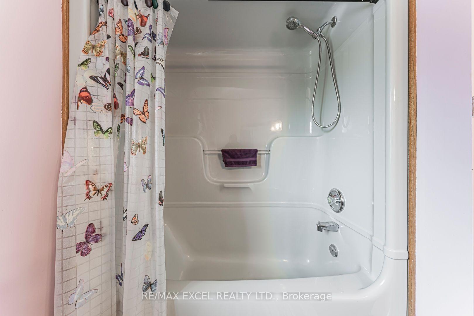Photo 32 of 1032 Sunset Drive, Wellesley — HOMEH