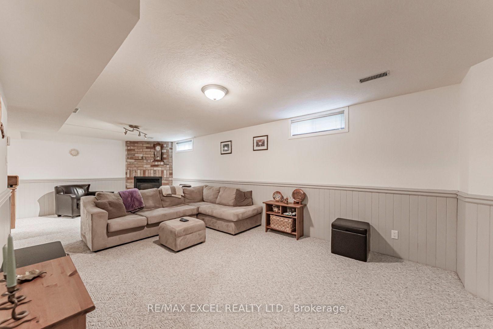 Photo 34 of 1032 Sunset Drive, Wellesley — HOMEH
