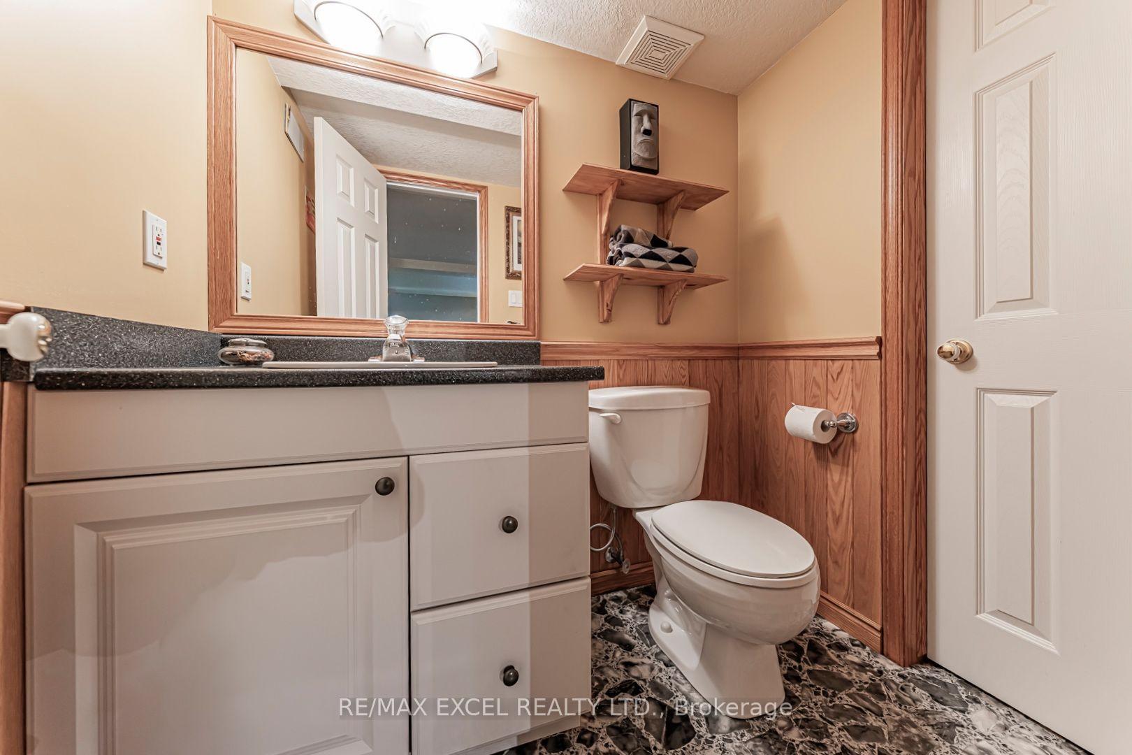 Photo 41 of 1032 Sunset Drive, Wellesley — HOMEH