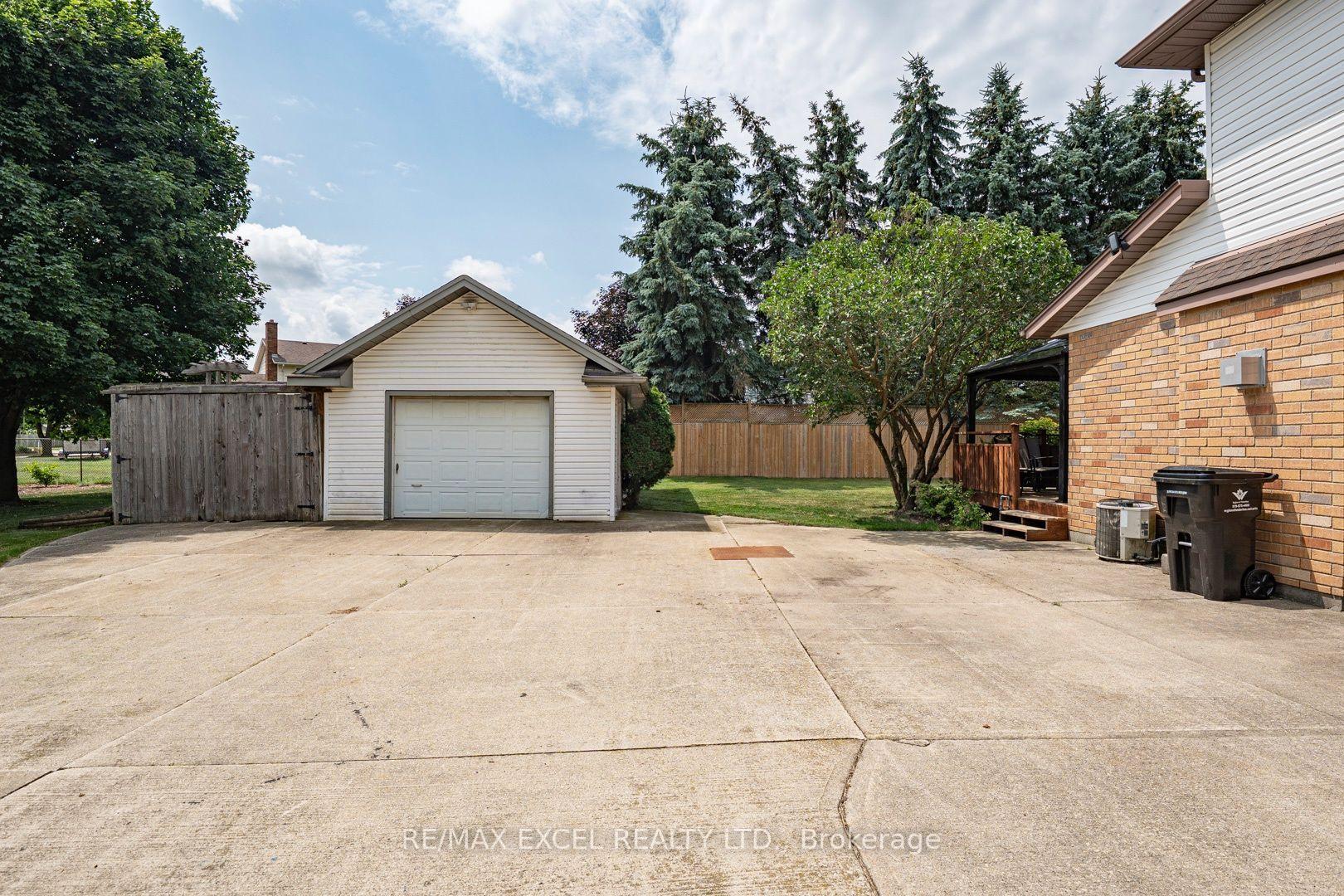 Photo 47 of 1032 Sunset Drive, Wellesley — HOMEH
