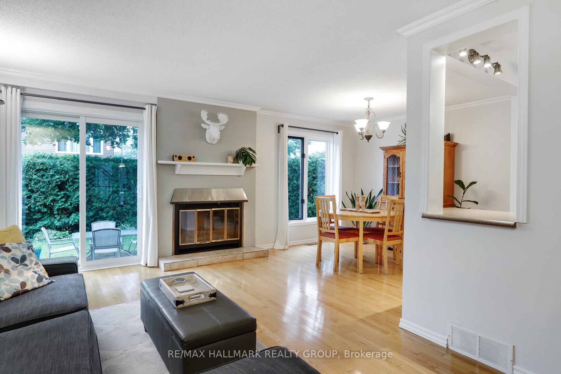 Photo 8 of 6126 Rivermill Crescent, Ottawa, Chapel Hill — HOMEH