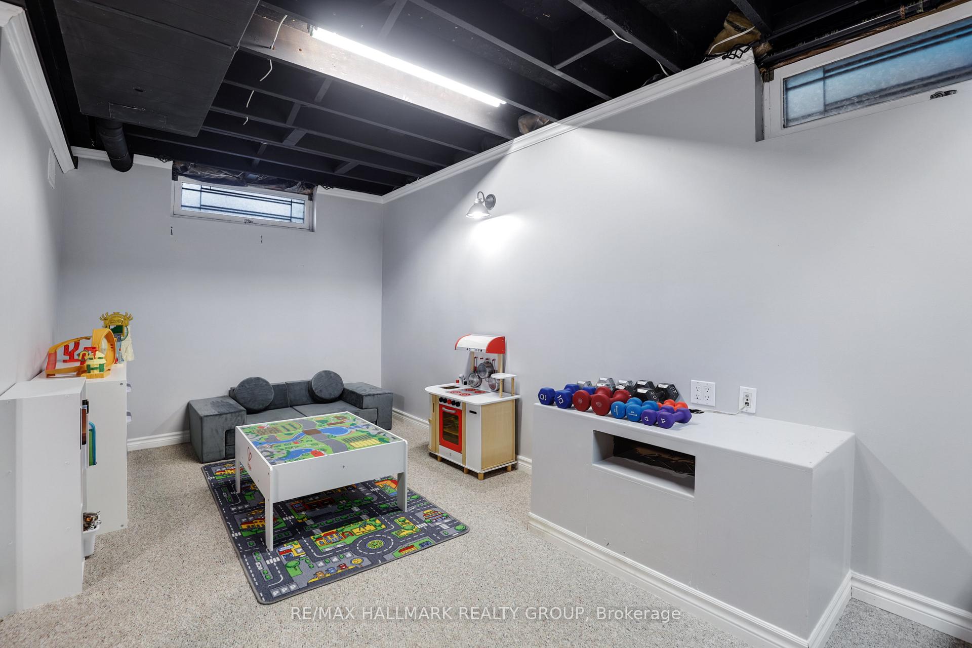 Photo 25 of 6126 Rivermill Crescent, Ottawa, Chapel Hill — HOMEH