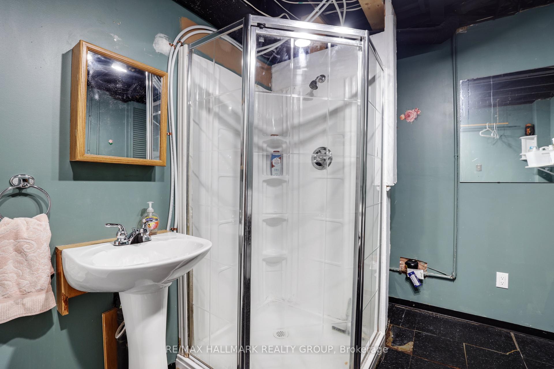 Photo 28 of 6126 Rivermill Crescent, Ottawa, Chapel Hill — HOMEH