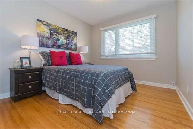 Photo 9 of 12 Lacewood Crescent, North York, Parkwoods-Donalda — HOMEH