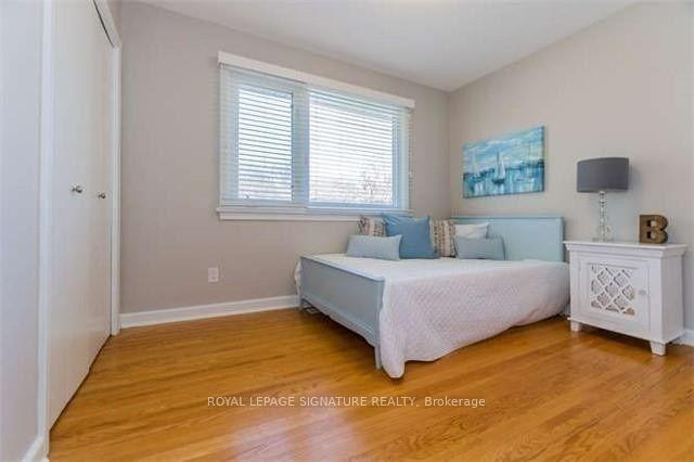 Photo 10 of 12 Lacewood Crescent, North York, Parkwoods-Donalda — HOMEH