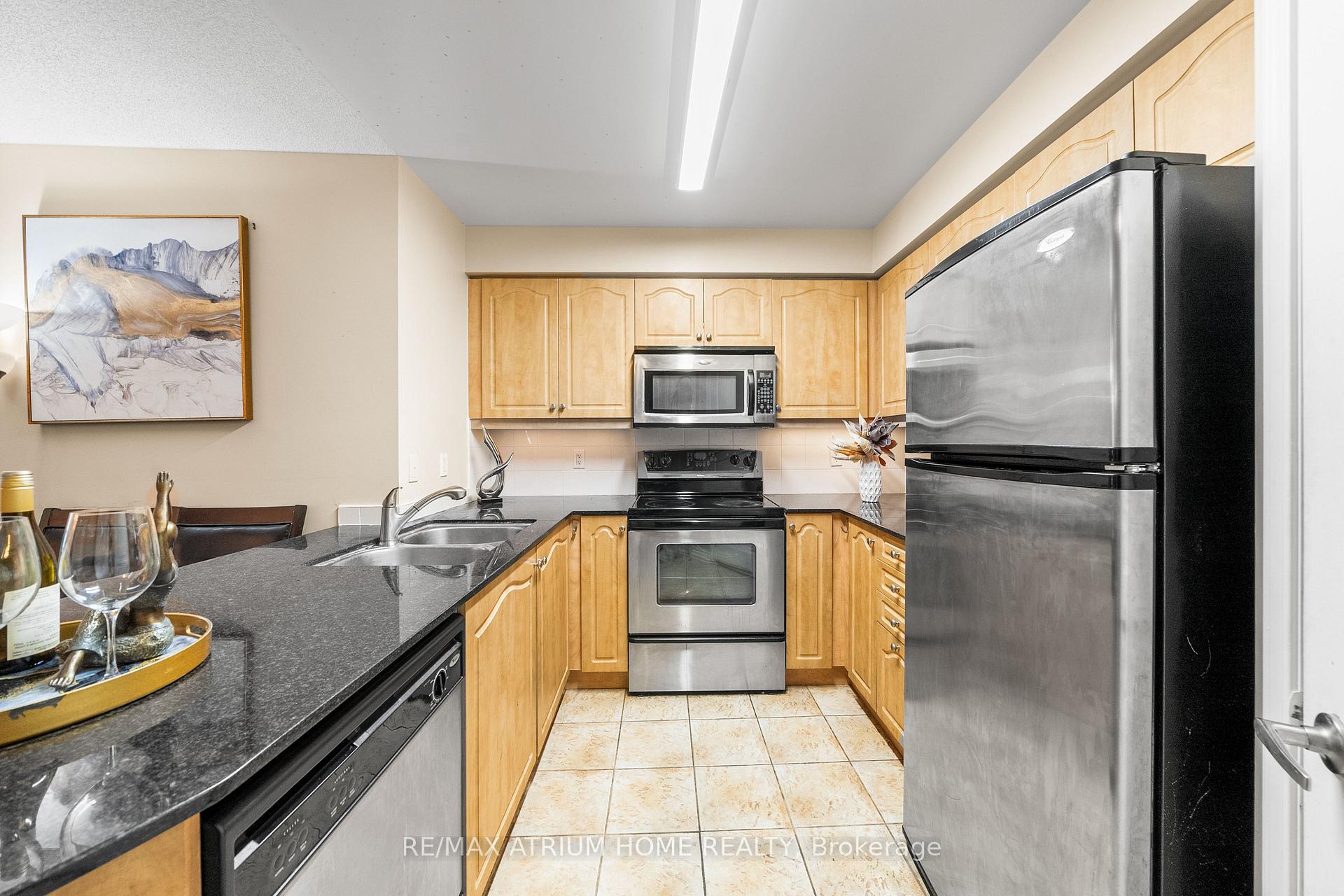 Photo 4 of Unit 317, 509 Beecroft Road, North York, Willowdale West — HOMEH