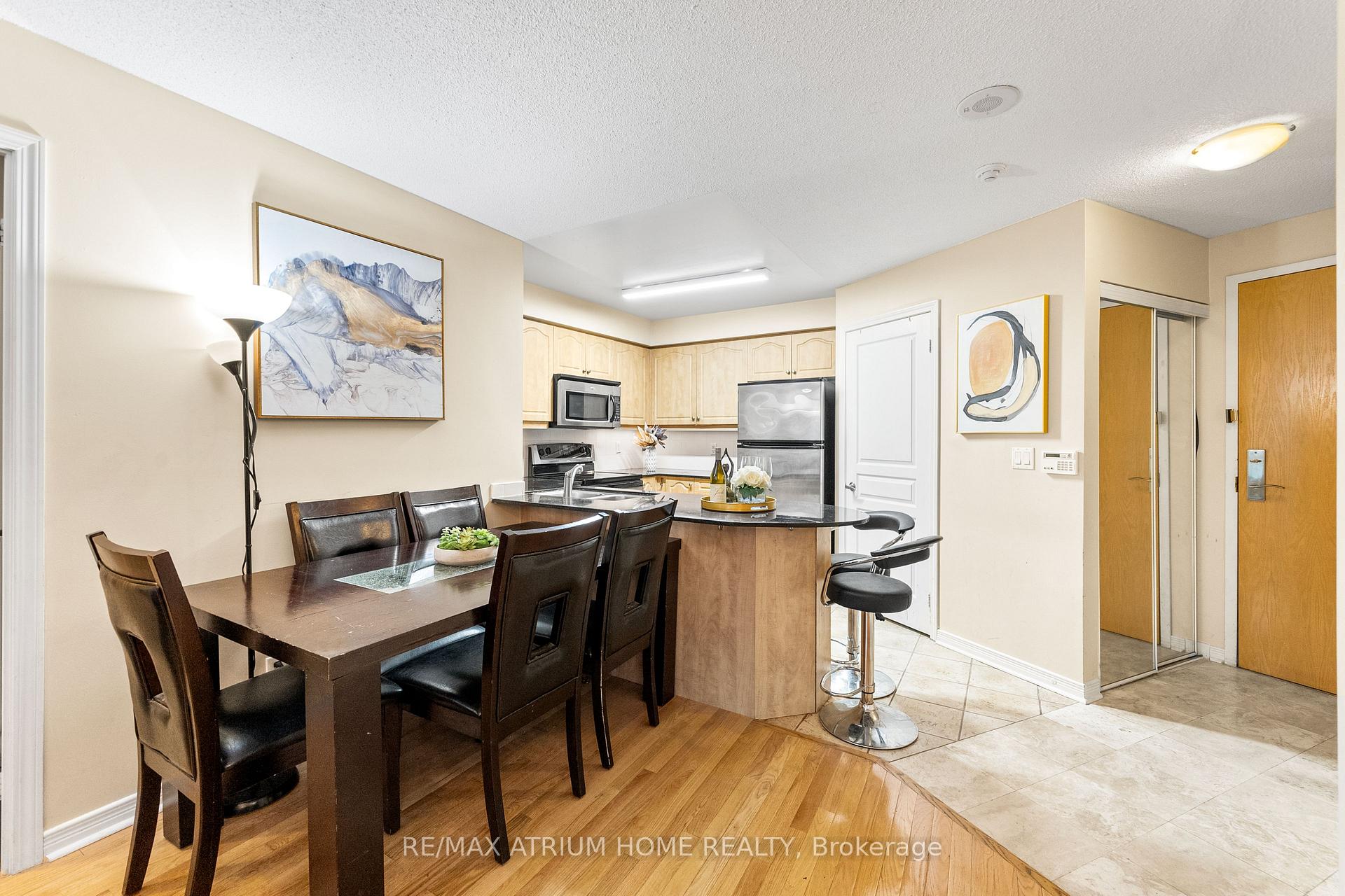 Photo 8 of Unit 317, 509 Beecroft Road, North York, Willowdale West — HOMEH