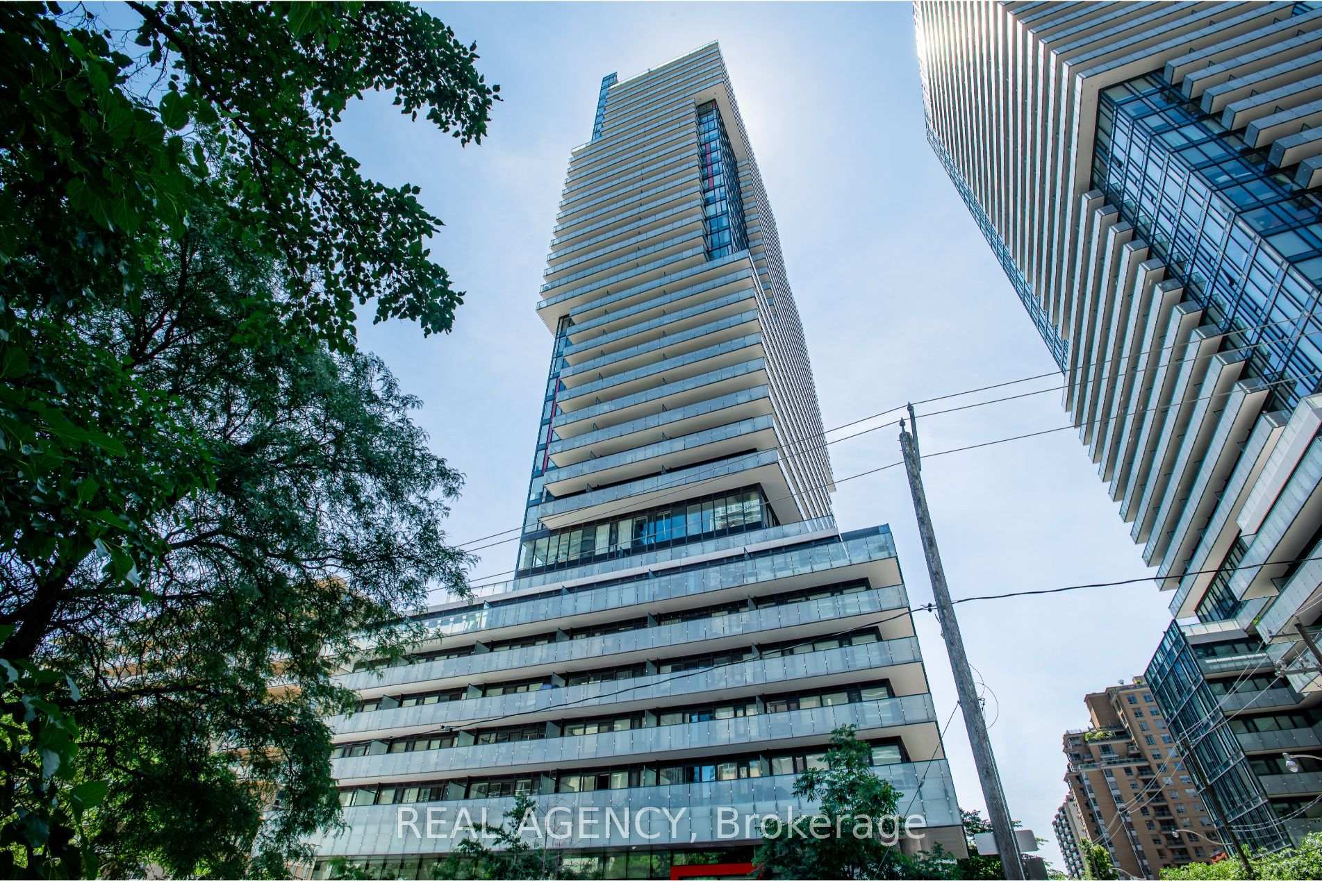 Photo 2 of Unit 2512, 185 Roehampton Avenue, Toronto, Mount Pleasant West — HOMEH