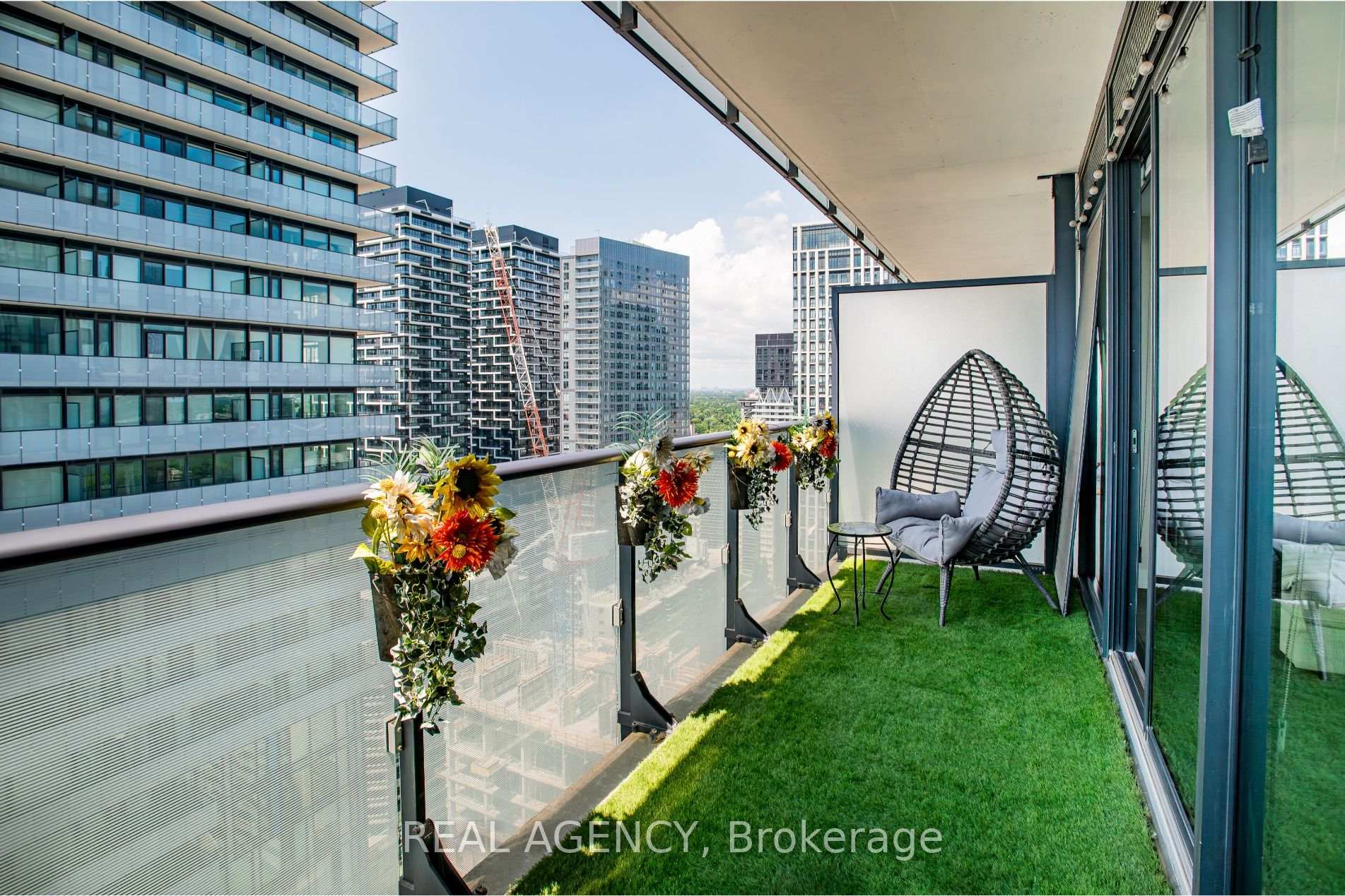 Photo 25 of Unit 2512, 185 Roehampton Avenue, Toronto, Mount Pleasant West — HOMEH