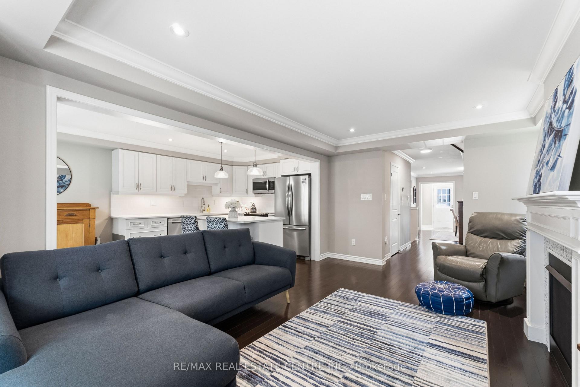 Photo 11 of Unit 33, 22 Spring Creek Drive, Hamilton, Waterdown — HOMEH