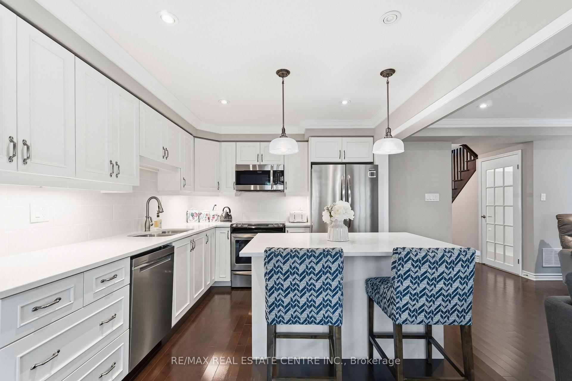 Photo 14 of Unit 33, 22 Spring Creek Drive, Hamilton, Waterdown — HOMEH