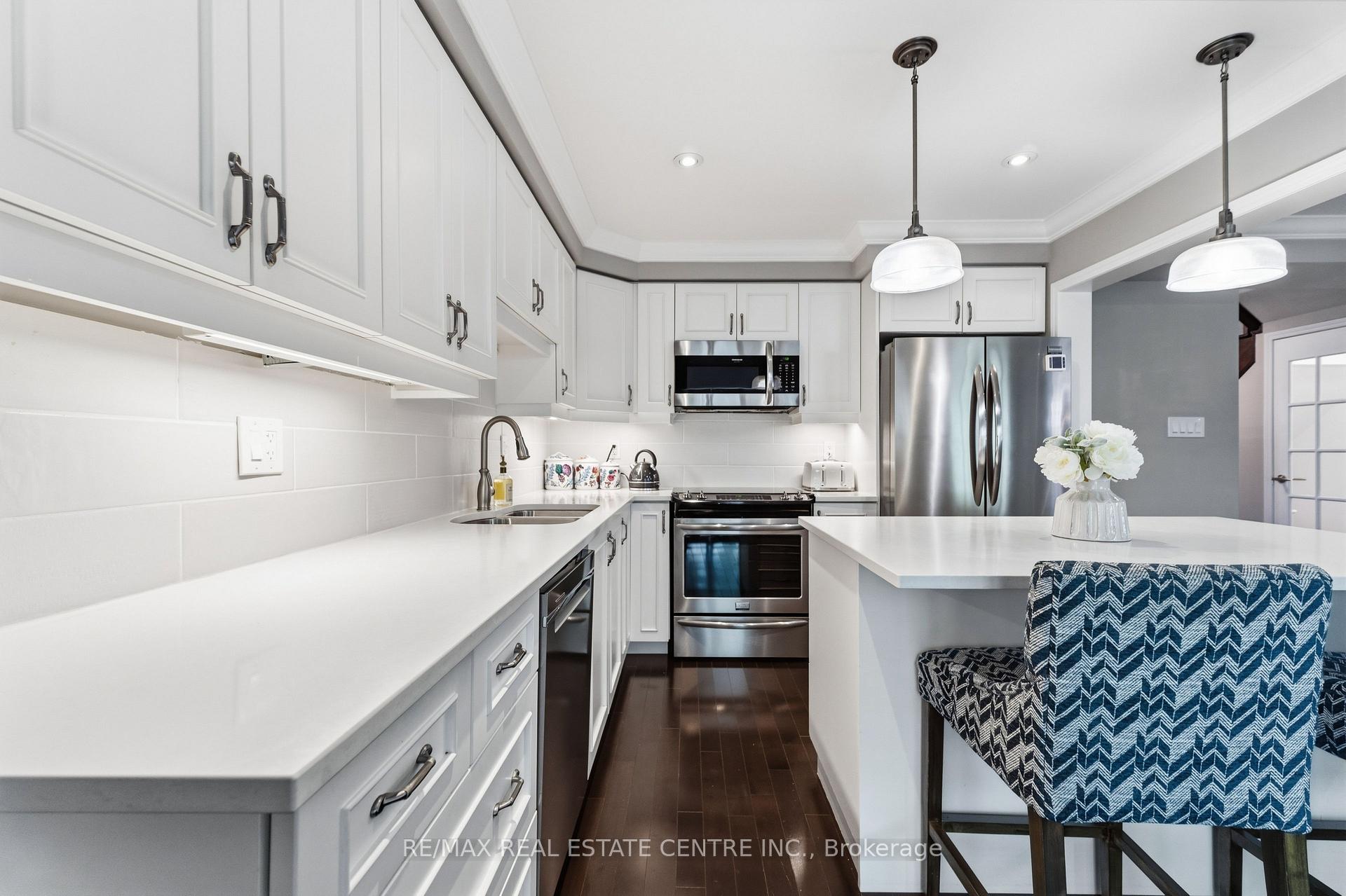 Photo 17 of Unit 33, 22 Spring Creek Drive, Hamilton, Waterdown — HOMEH