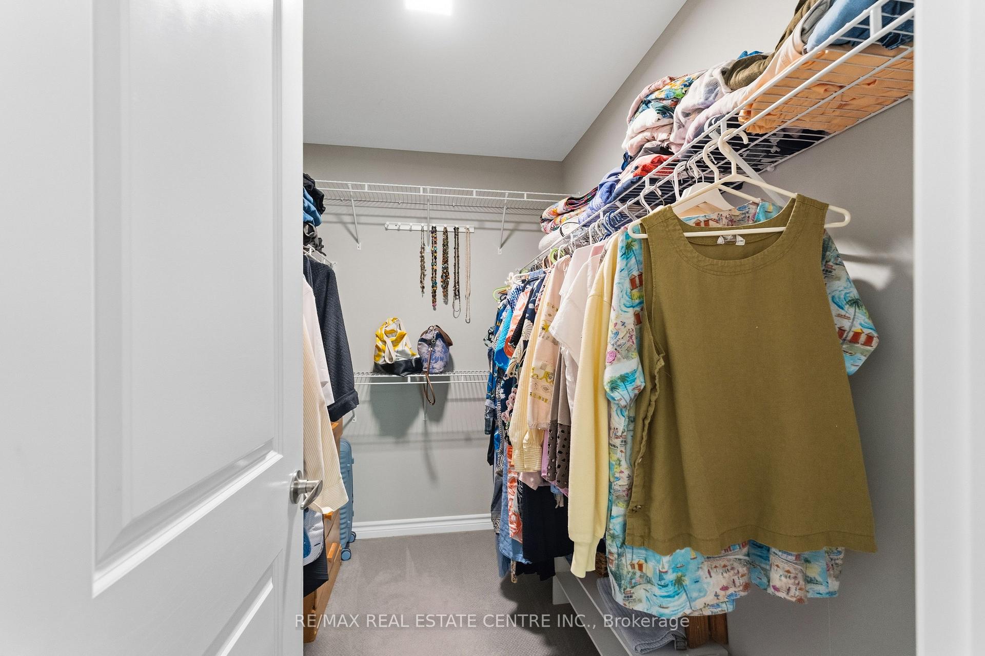 Photo 21 of Unit 33, 22 Spring Creek Drive, Hamilton, Waterdown — HOMEH