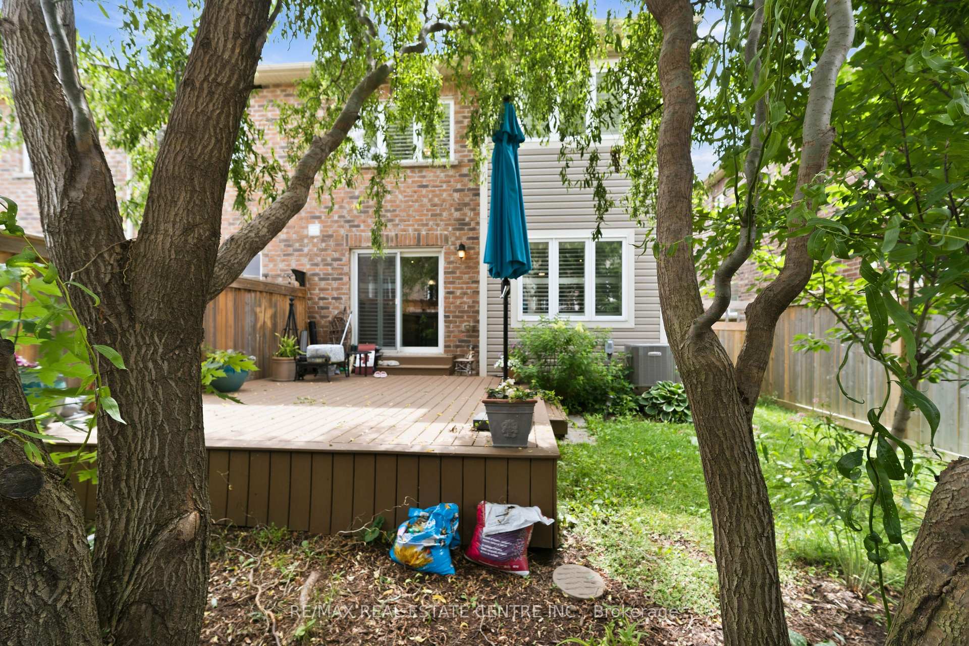 Photo 39 of Unit 33, 22 Spring Creek Drive, Hamilton, Waterdown — HOMEH