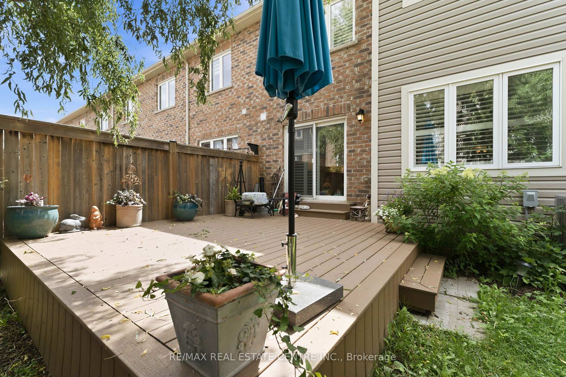 Photo 40 of Unit 33, 22 Spring Creek Drive, Hamilton, Waterdown — HOMEH