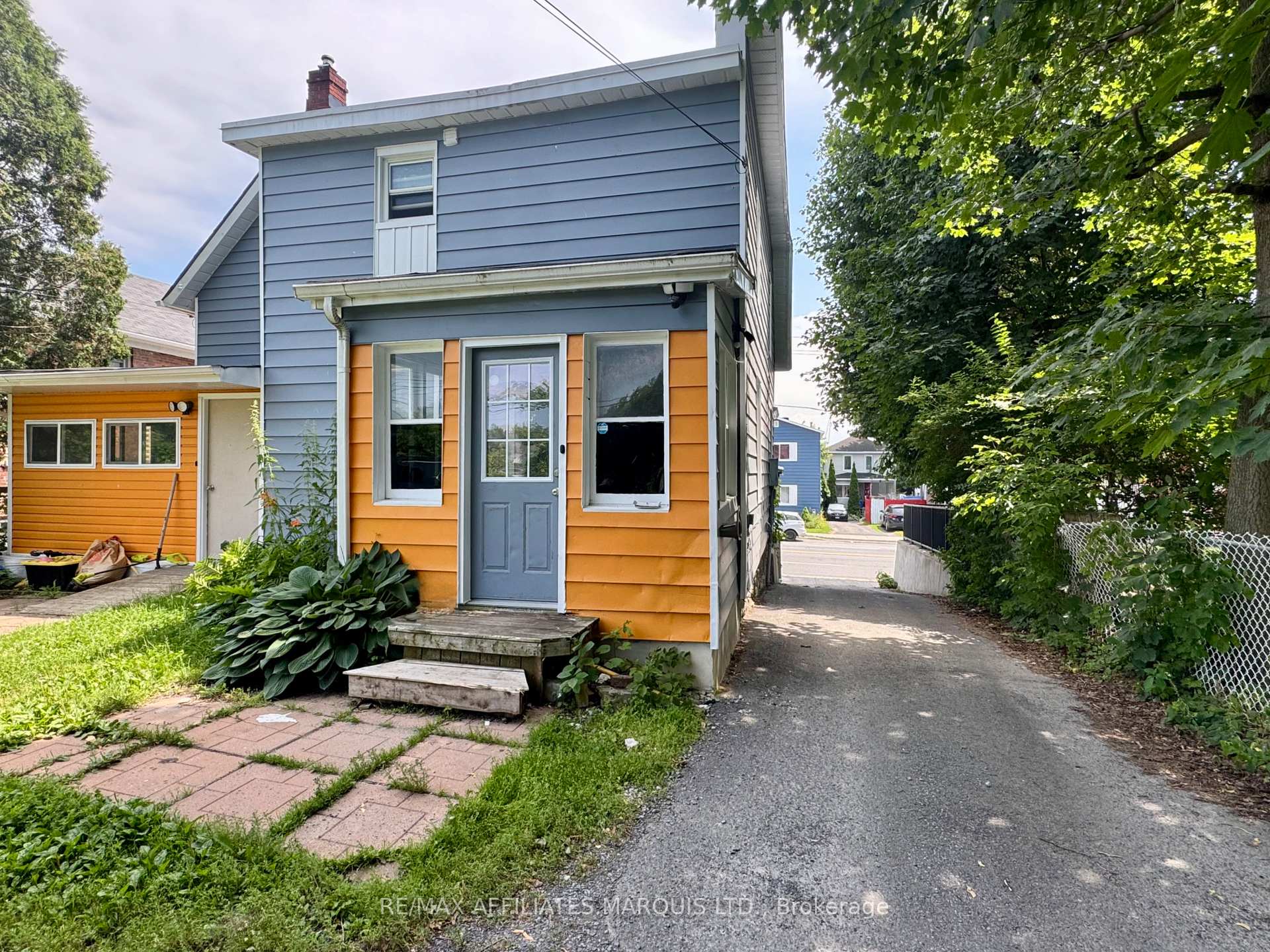 Photo 2 of 321 Water Street E, Cornwall, Cornwall — HOMEH
