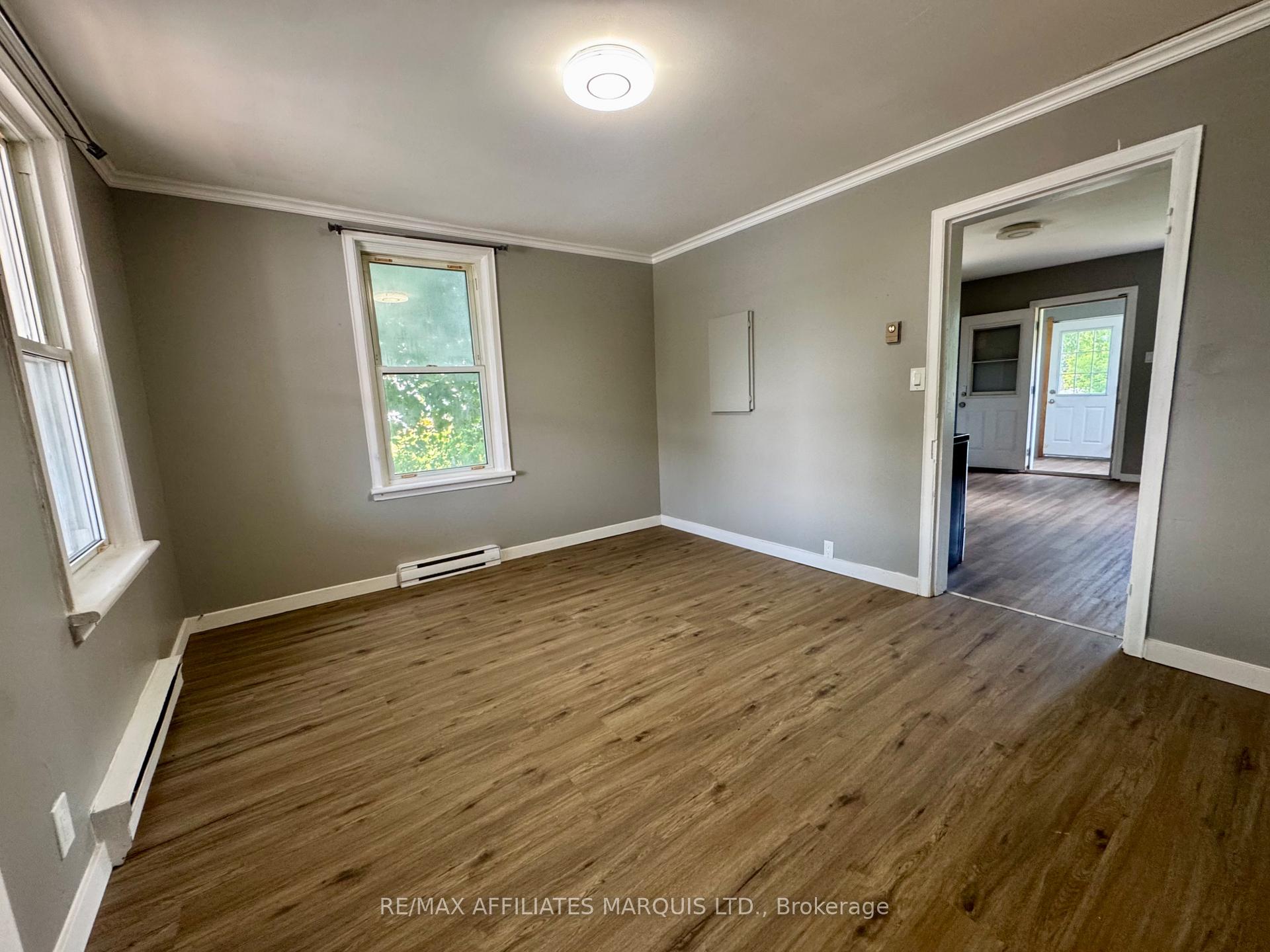 Photo 3 of 321 Water Street E, Cornwall, Cornwall — HOMEH