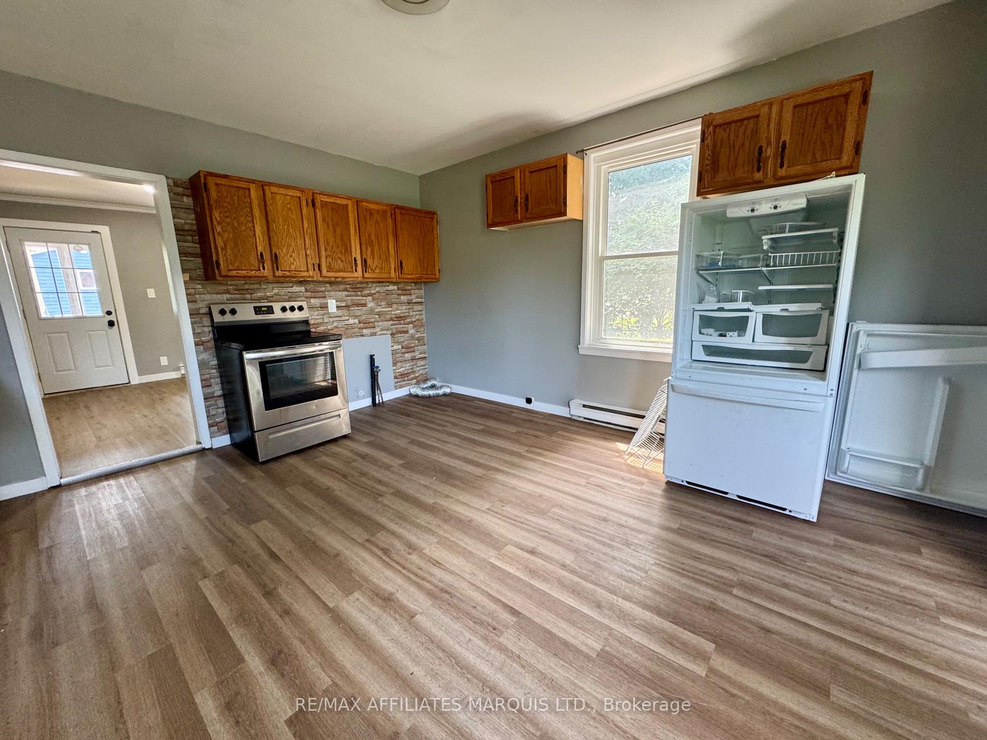 Photo 5 of 321 Water Street E, Cornwall, Cornwall — HOMEH
