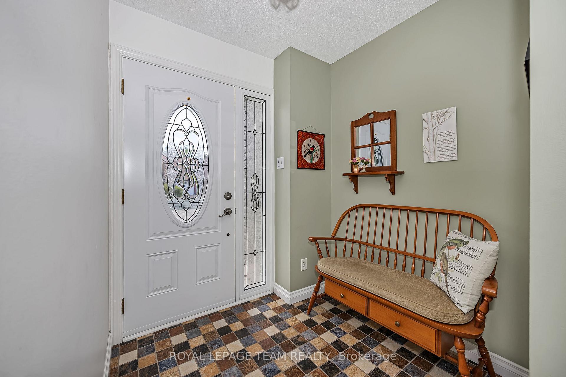 Photo 3 of 99 Melanie Crescent, Ottawa, Kanata - Glencairn/Hazeldean — HOMEH