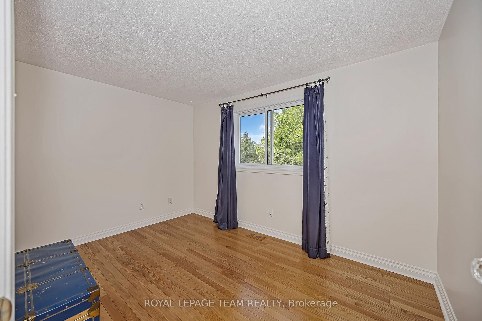 Photo 13 of 99 Melanie Crescent, Ottawa, Kanata - Glencairn/Hazeldean — HOMEH