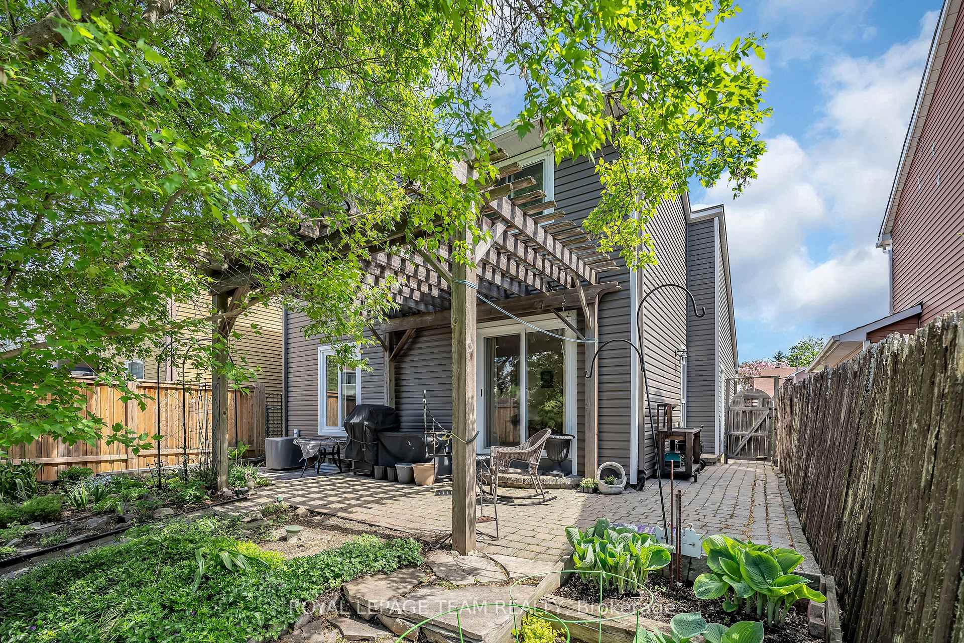 Photo 16 of 99 Melanie Crescent, Ottawa, Kanata - Glencairn/Hazeldean — HOMEH