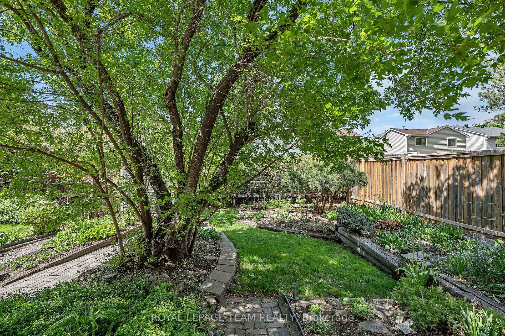 Photo 18 of 99 Melanie Crescent, Ottawa, Kanata - Glencairn/Hazeldean — HOMEH