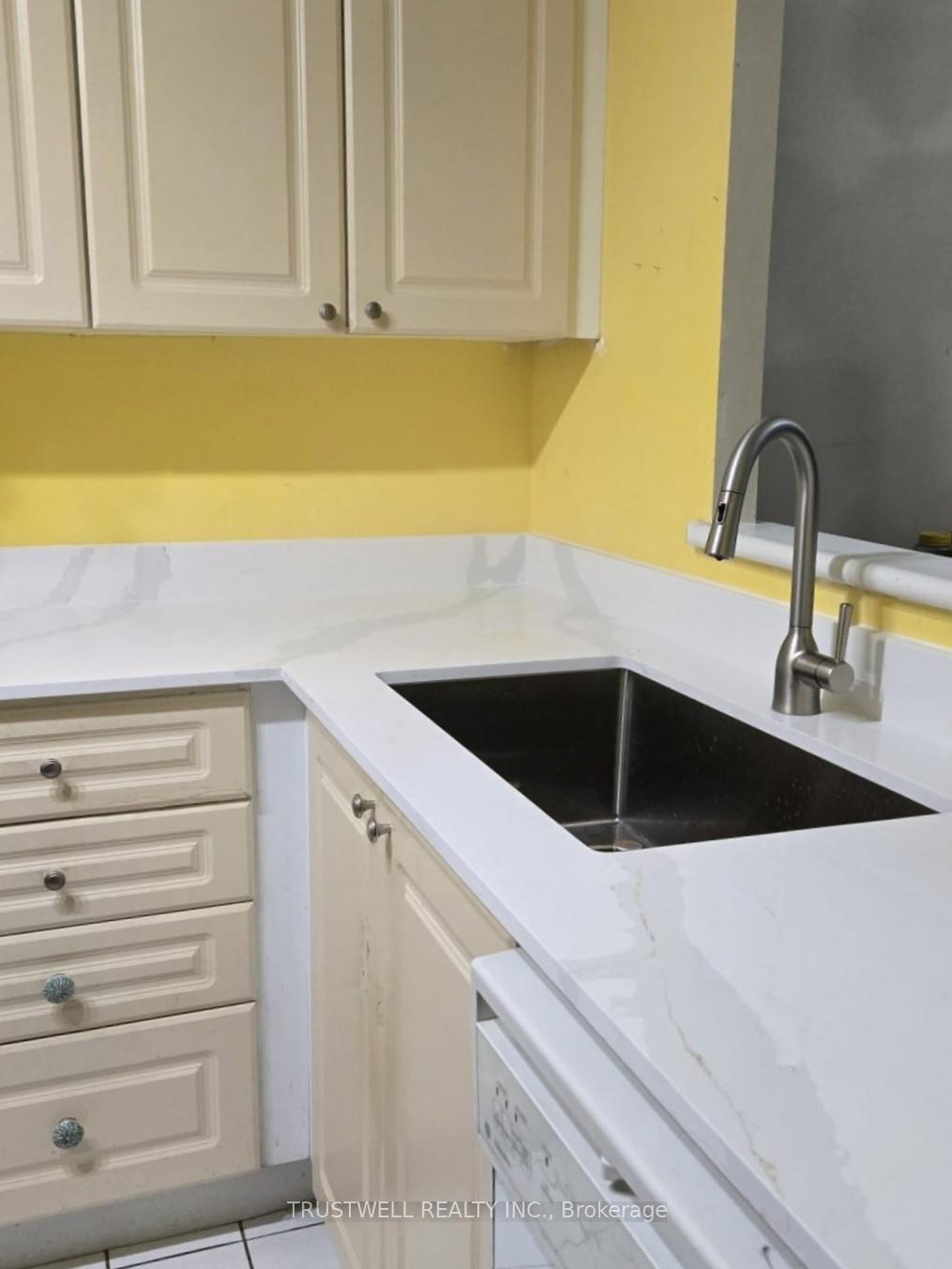 Photo 12 of Unit 1509, 8 Lee Centre Drive, Scarborough, Woburn — HOMEH