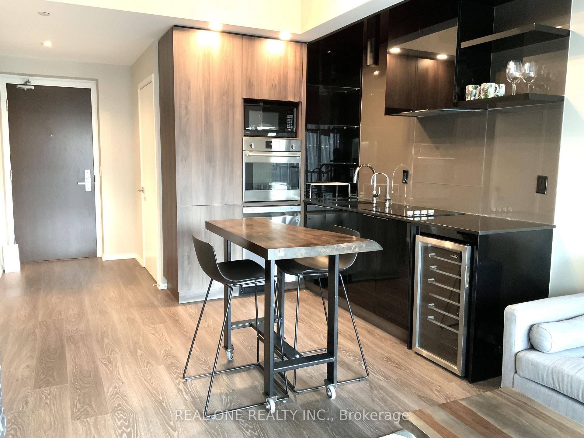 Photo 4 of Unit 4109, 70 Temperance Street, Toronto, Bay Street Corridor — HOMEH