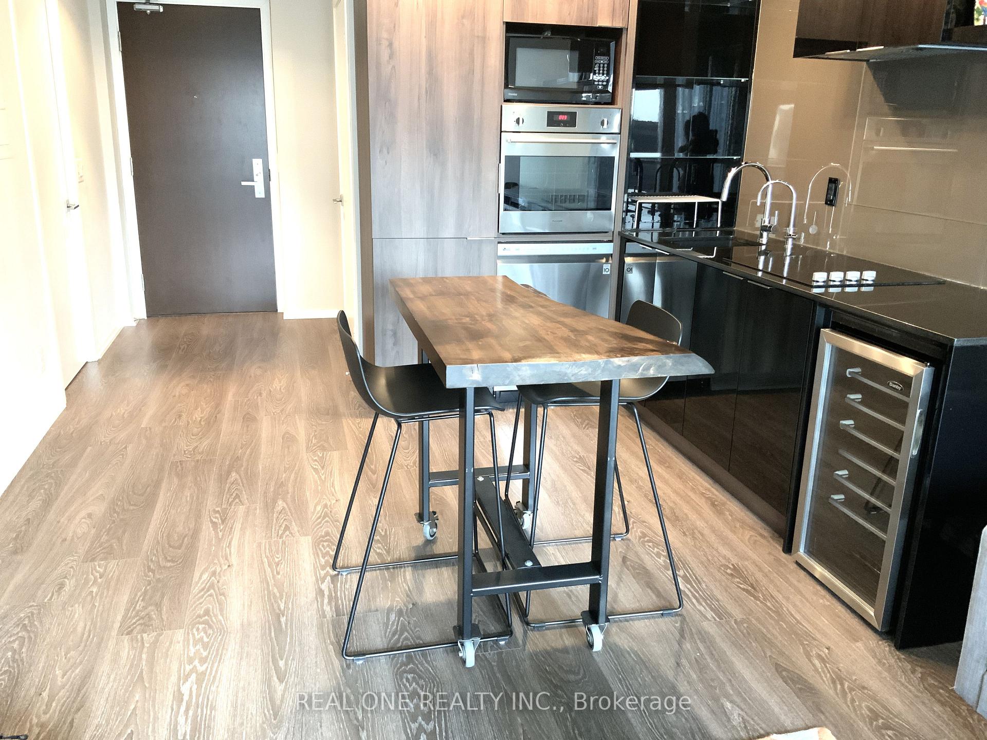 Photo 6 of Unit 4109, 70 Temperance Street, Toronto, Bay Street Corridor — HOMEH