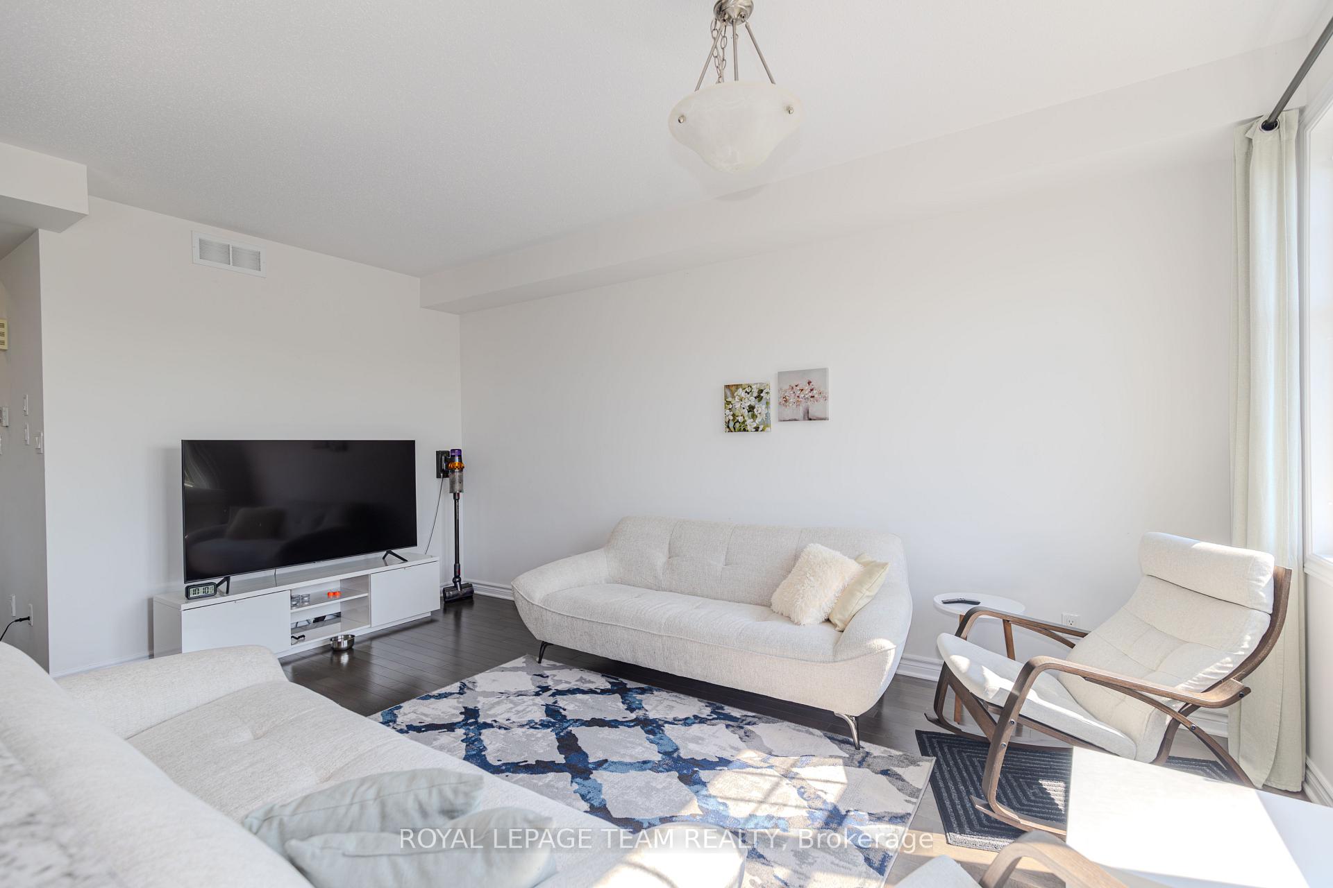 Photo 15 of 236 Halyard Way, Ottawa, Kanata - Kanata Lakes/Heritage Hills — HOMEH