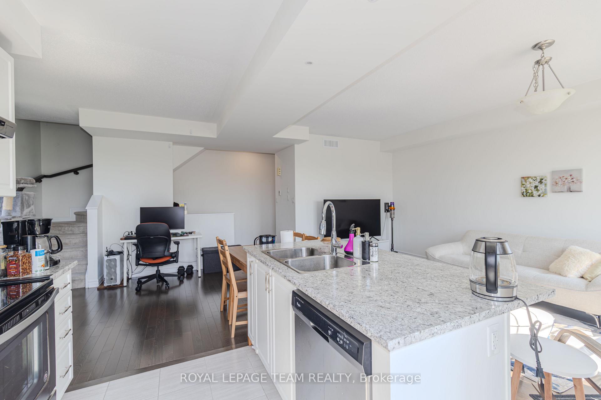 Photo 22 of 236 Halyard Way, Ottawa, Kanata - Kanata Lakes/Heritage Hills — HOMEH