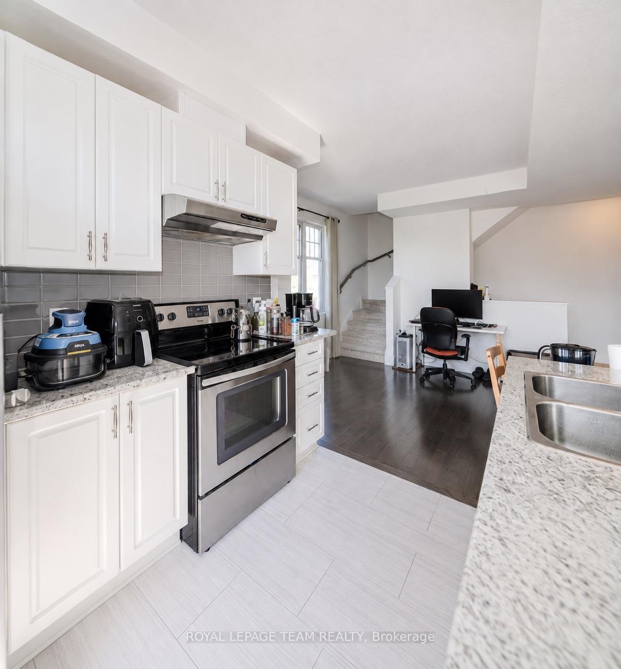 Photo 23 of 236 Halyard Way, Ottawa, Kanata - Kanata Lakes/Heritage Hills — HOMEH